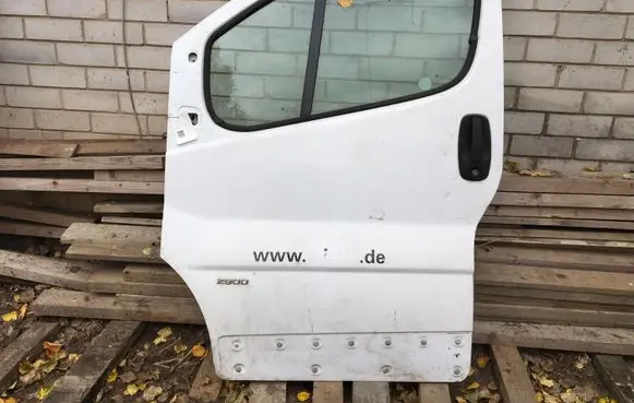Opel Vivaro Front door