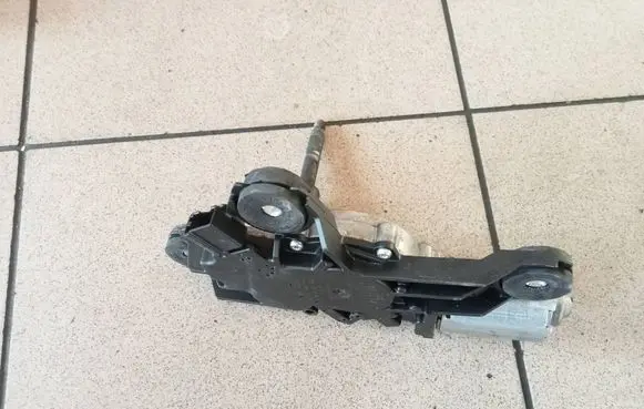 Ford C-MAX I Rear window wiper motor 0390201582 8648011 3M51R17K441AB