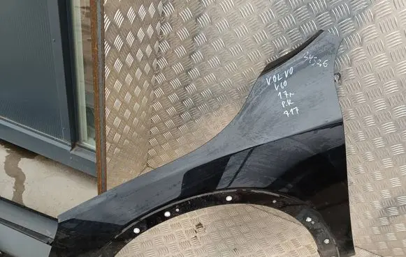 Volvo V60 Fender