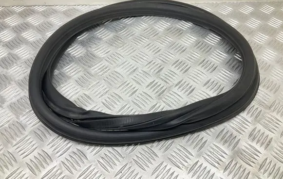 Audi TT TTS Mk2 Trunk rubber seal (body) 8J7827705