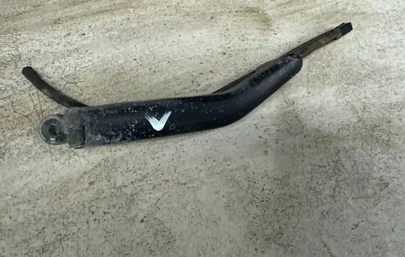 Volvo S80 Headlight wiper blade