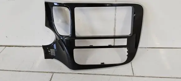 Mitsubishi Outlander Radio/GPS head unit trim 294475