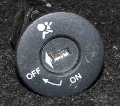 Passenger airbag on/off switch