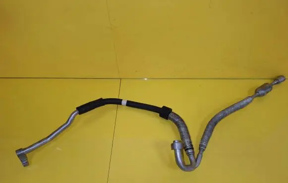 Opel Vectra B Air conditioning (A/C) pipe/hose 24436605