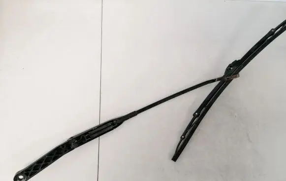 Audi 100 S4 C4 Front wiper blade arm