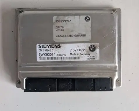 BMW 5 E60 E61 Engine control unit/module 7527072 5WK93014