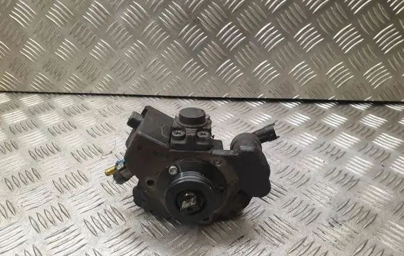 Opel Corsa D Fuel injection high pressure pump 0445010157