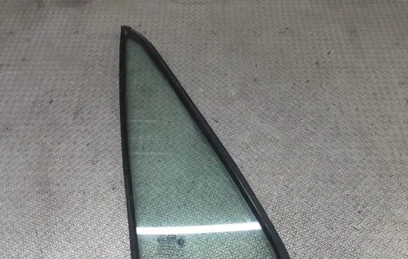 Hyundai Galloper Front vent window/glass (coupe) 