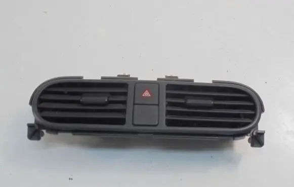 Suzuki Splash Dash center air vent grill 7384151K0