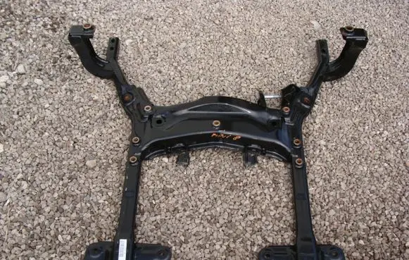 Mini One - Cooper Coupe R56 Front axle beam 6772229