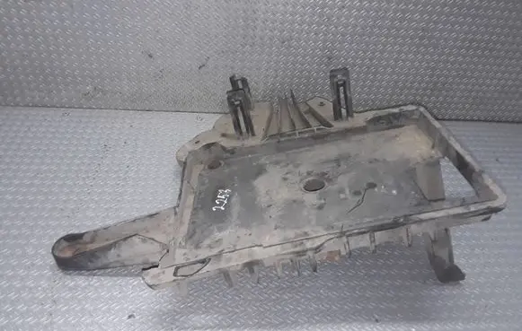 Jeep Grand Cherokee (WJ) Battery tray 