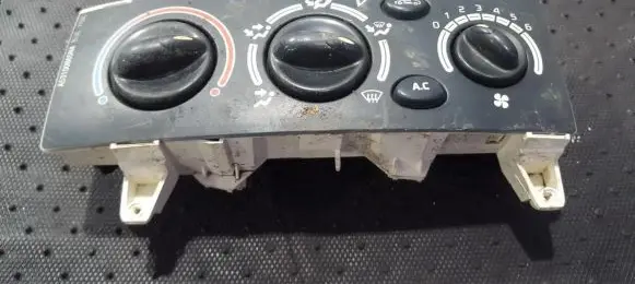 Renault Scenic I Climate control unit 651947U