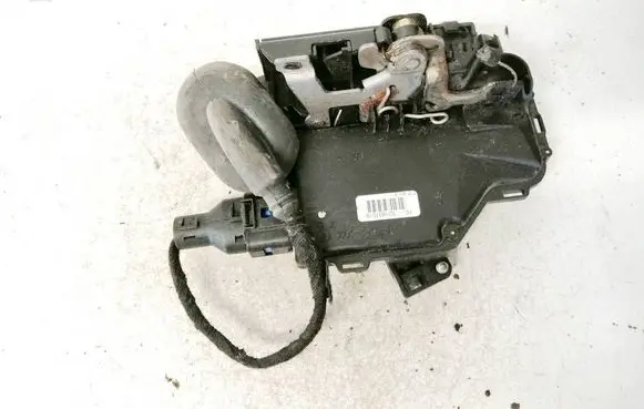 Volkswagen Touran I Front door lock 3d1837016