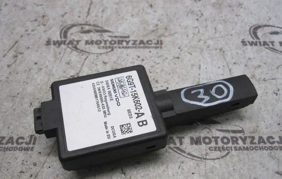 Jaguar XF X250 Antenna control unit 6G97-15K602-AB