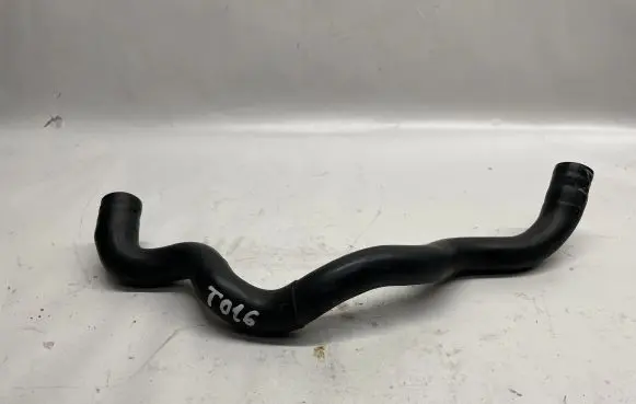 Volkswagen Jetta VII Engine coolant pipe/hose 5QM122109G
