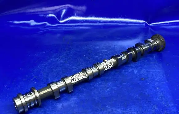 Ford Kuga II Camshaft BM5G6A272
