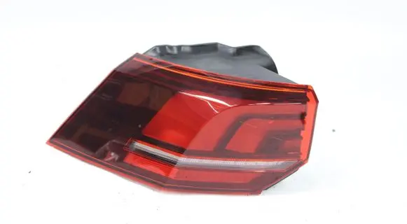 Volkswagen Golf VIII Rear/tail lights 5H0945095E