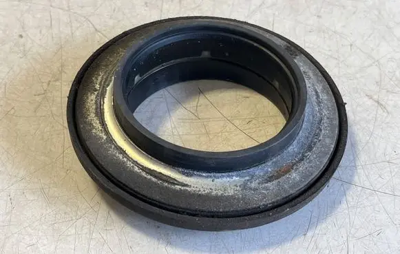Audi Q2 - Front upper strut mount 5Q0412249E