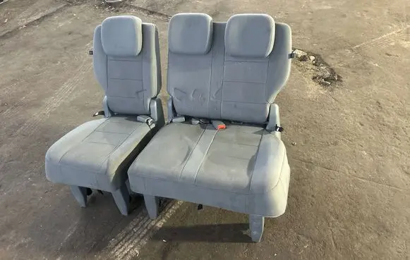 Chrysler Grand Voyager V Second row seats Nocode