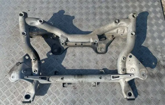 Mercedes-Benz C W204 Front subframe A2046281057