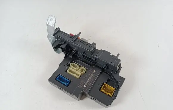 Mercedes-Benz C W204 Fuse module A2045451869