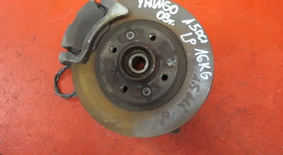 Renault Twingo II Front wheel hub spindle knuckle