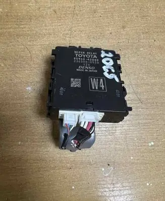 Toyota RAV 4 (XA50) Window wiper relay 8594042040 2360000030 2065