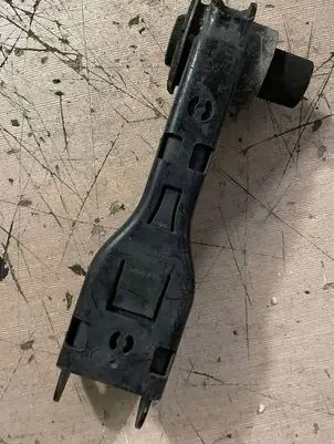 Land Rover Evoque I Rear control arm J9C35K832AA