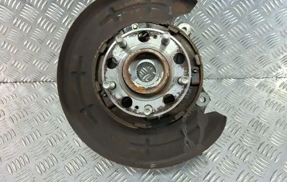 KIA Sorento Rear wheel hub spindle/knuckle 