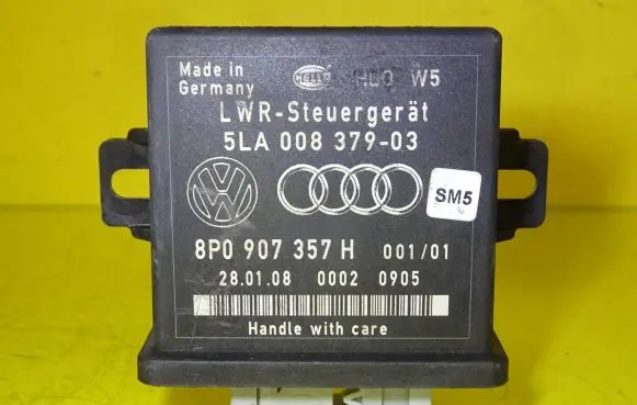Audi A3 S3 8P Light module LCM 8P0907357H 5LA008379-03