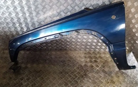 Jeep Cherokee III KJ Fender