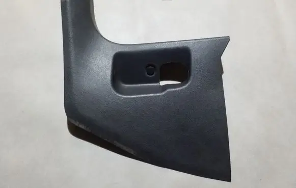 Foot area side trim