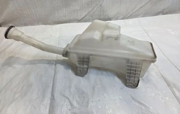 Opel Meriva B Windshield washer fluid reservoir/tank 13250456