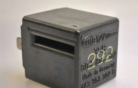 Audi A6 S6 C5 4B Other relay 00488502 443951307B