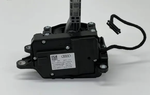 Audi A5 Gear shifter/selector 8W1713041K 10011741400 8W1713041N