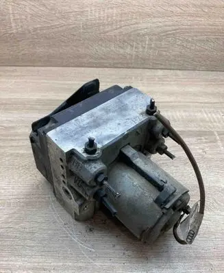 Audi A4 S4 B5 8D ABS Pump 8D0614111 0265214002