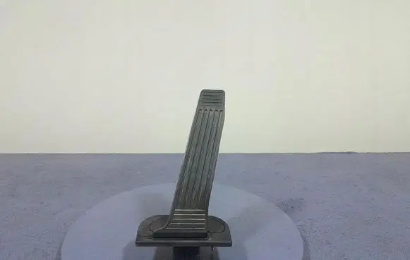 Toyota Camry VIII XV70 Accelerator throttle pedal 