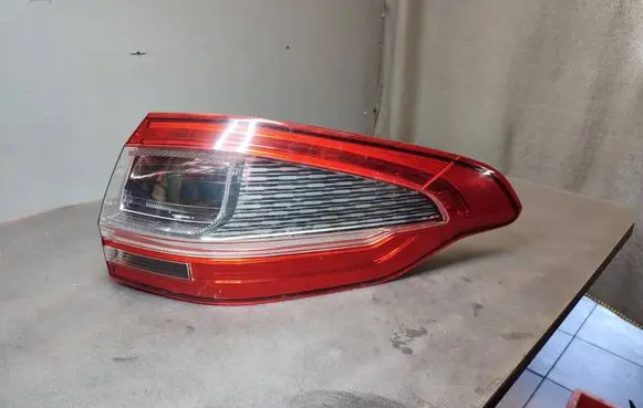 Ford S-MAX Rear/tail lights 17318702