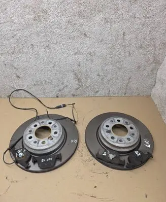 BMW 4 F36 Gran coupe Rear brake disc 6864899 8855007