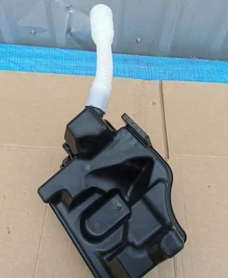 Audi A1 Windshield washer fluid reservoir/tank 6R0955453G