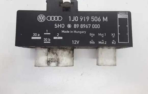 Volkswagen Polo V 6R Coolant fan relay 1J0919506M 898967000