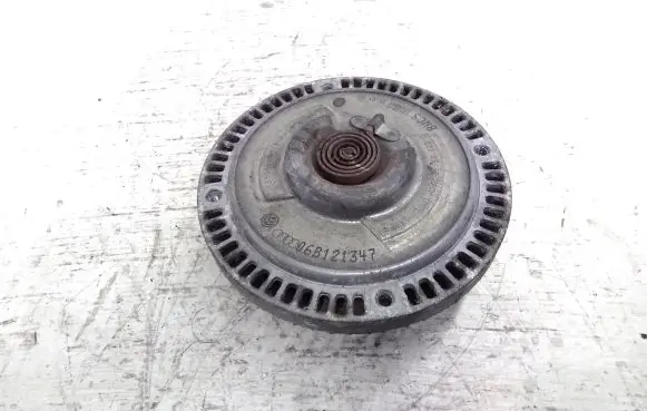 Volkswagen PASSAT B5.5 Viscous fan clutch 06B121347