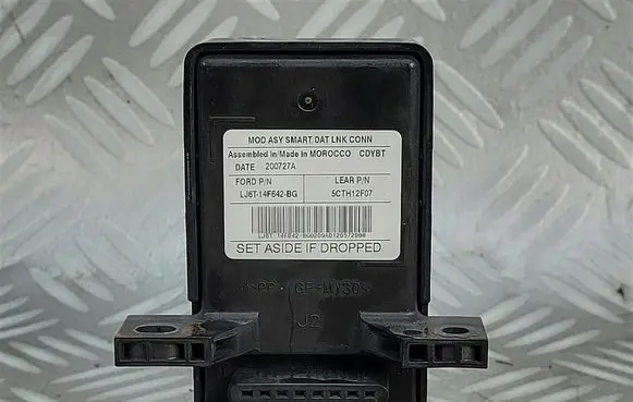 Ford Kuga III EUR ISO radio connector LJ6T14F642BG