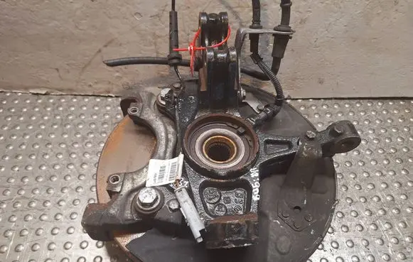 Peugeot 308 Front wheel hub spindle knuckle S14756909 1647857080