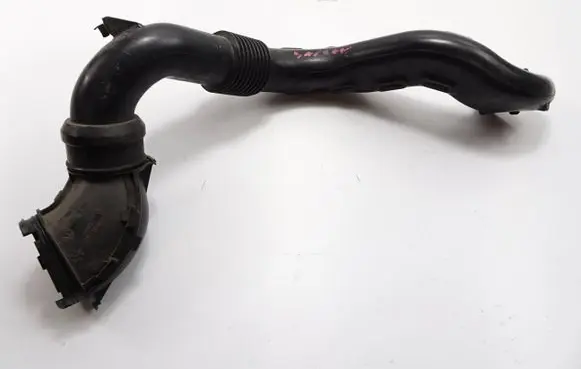 Dacia Sandero II Air intake duct part 165556691R 70530763