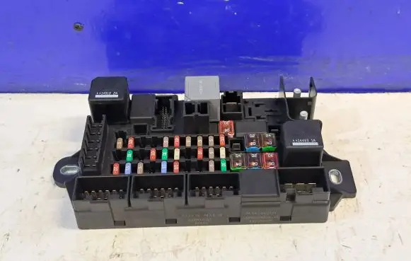 Jaguar F-Type Fuse module GX5314N030AB