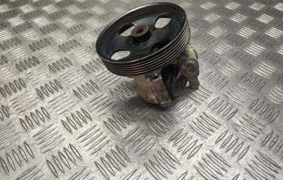 Renault Laguna II Power steering pump 8200096704 8200100080 26092070EA