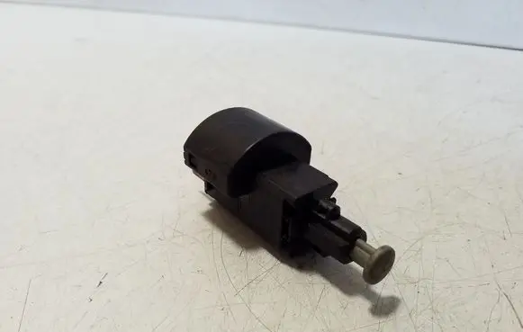 Opel Zafira A Brake pedal sensor switch 09132299