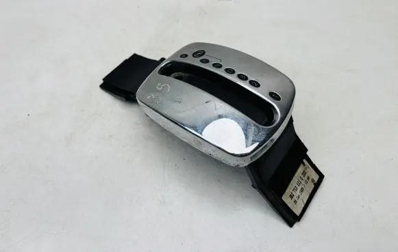 Volkswagen PASSAT B5 Gear shifter/selector 3B2713111G