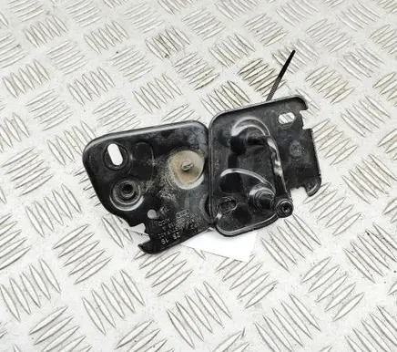 Audi Q3 F3 Engine bonnet/hood lock/latch loop/hook 81A823186A 81A823185A